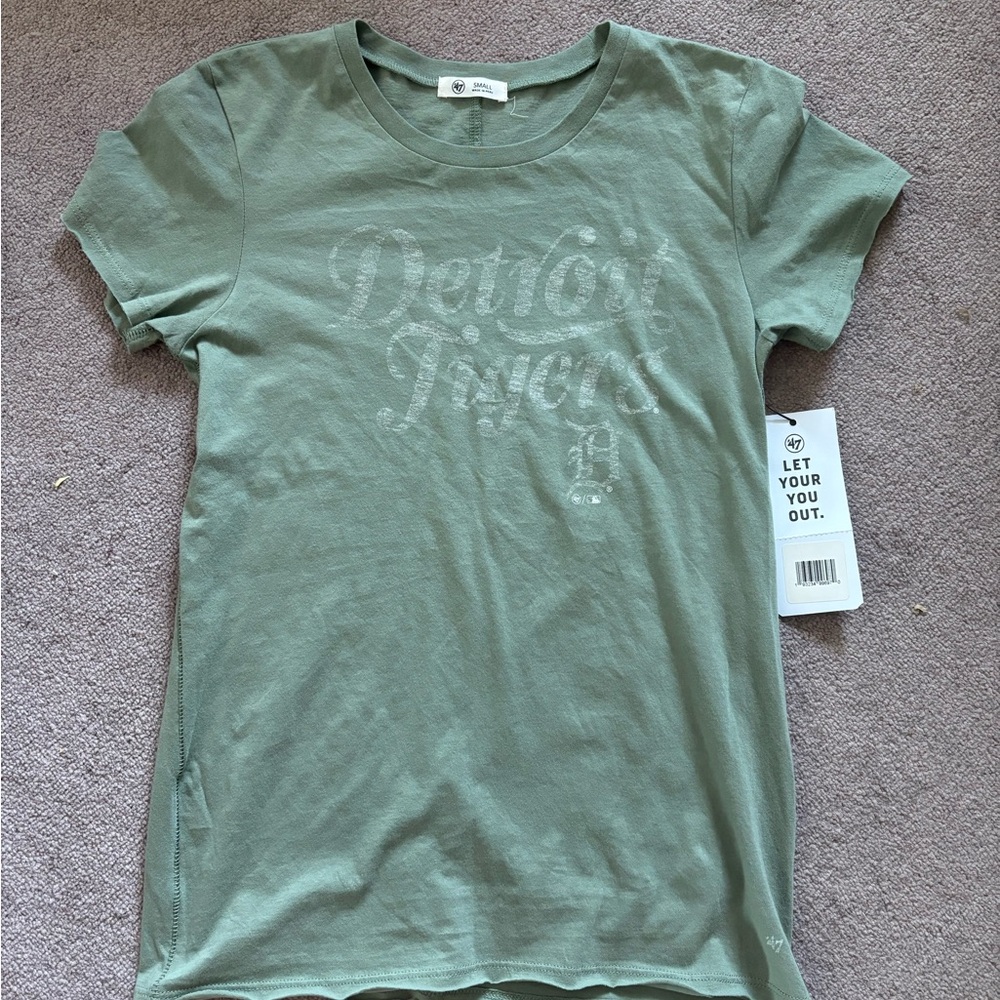 47 Brand Women's Green Tee